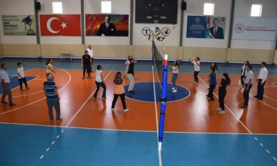 Ardanuç’ta Kamp Öğrencileriyle Voleybol Maçı