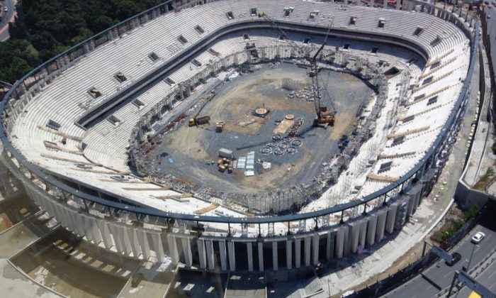 Vodafone Arena’da çatı iskeleti tamamlandı