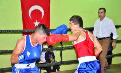 Adana’da boks seçmelerine 26 sporcu katıldı