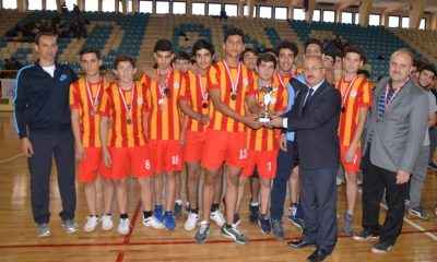 Adana’da liseler arası hentbol şampiyonası