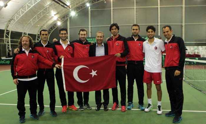 Türkiye Davis Cup’ta Bulgaristan’ı devirdi