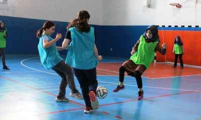 Kız Futsal takımı Küçükçekmece’de kuruldu