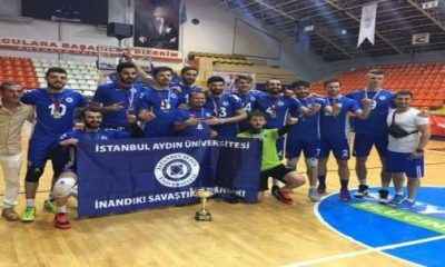 İAÜ Takımları Antalya’dan 4 kupayla döndü