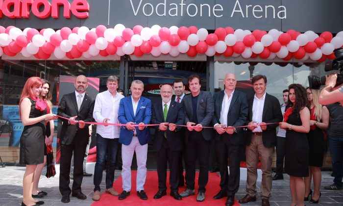 Vodafone en dijital mağazasını Vodafone Arena’da açtı