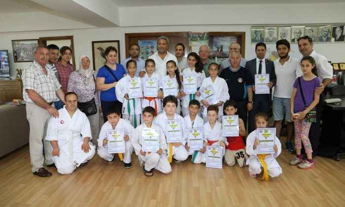 Minik karatecilerden Başkan Hekimoğlu’na ziyaret