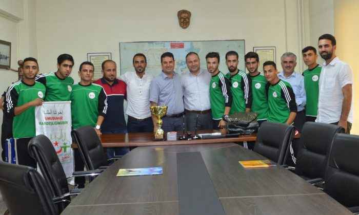 Ataşbak, Adana Suriye futbol takımını kabul etti