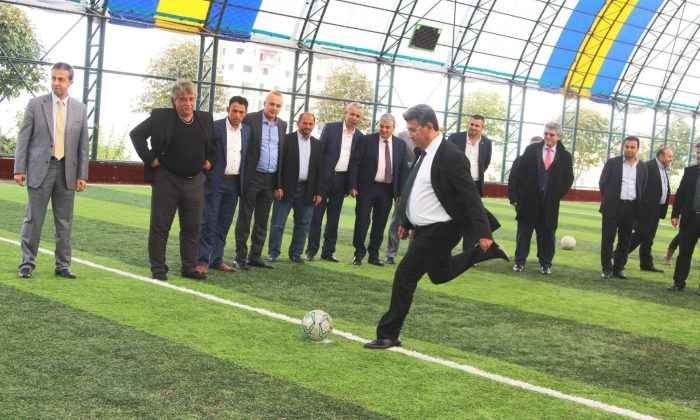 Başkan Karadeniz Spor Tesislerinde incelemelerde bulundu