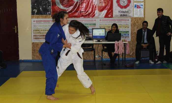 Gençler judo müsabakaları sona erdi