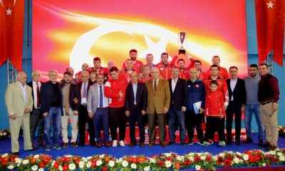 Vehbi Emre – Hamit Kaplan’da şampiyon Türkiye