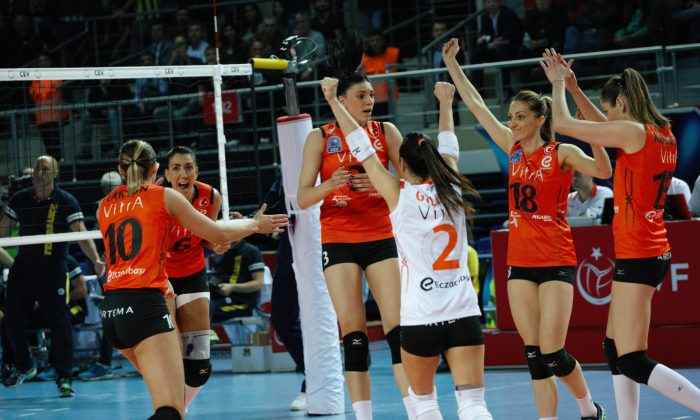 VakıfBank ve Eczacıbaşı VitrA yarı finalde rakip oldu