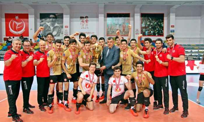 Festival Voleybol’da Şampiyon Ziraat Bankası