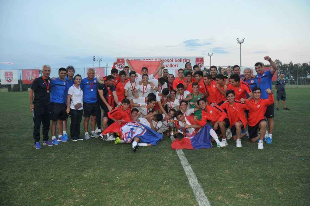 Altınordu’nun U17 takımı Şampiyon