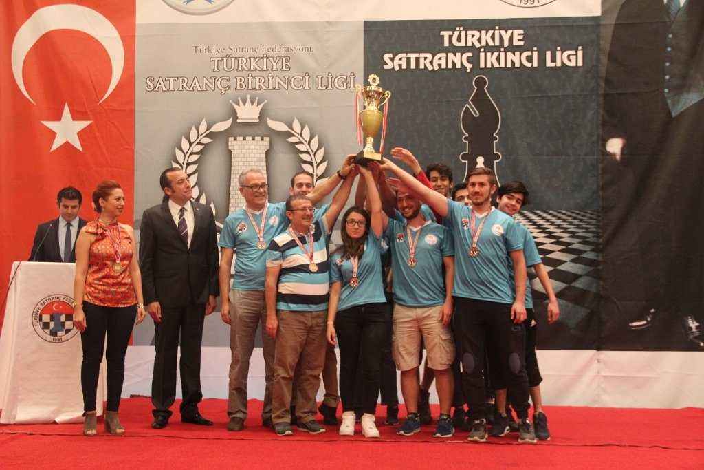 Karaman satranç takımlarından muhteşem hamle   