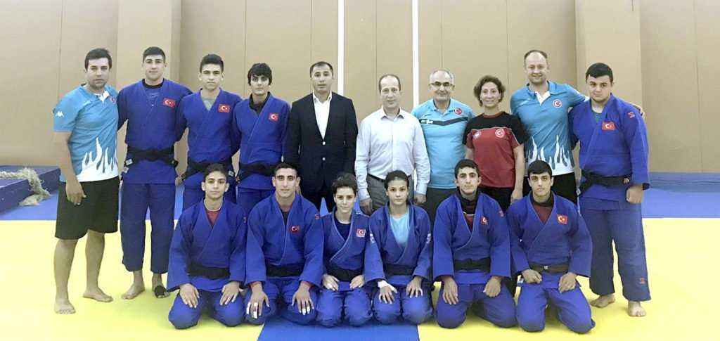 Ümit Milliler Şili’ye gitti   