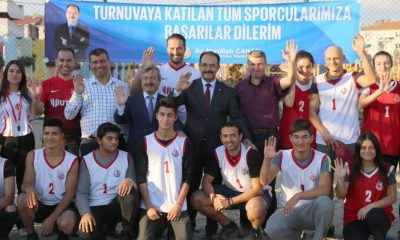 Voleybolu turnuvası Uşak’ta başladı   