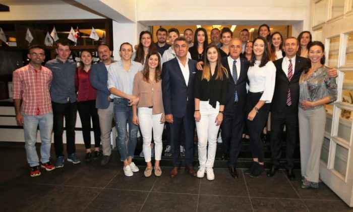 TVF Başkanı Üstündağ: “Sizlerle gurur duyuyoruz “      