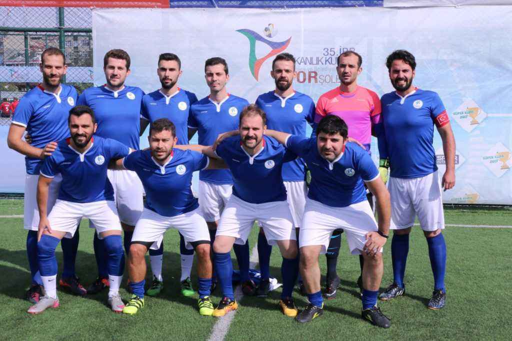 Küçükçekmece ilk maçta kazandı   