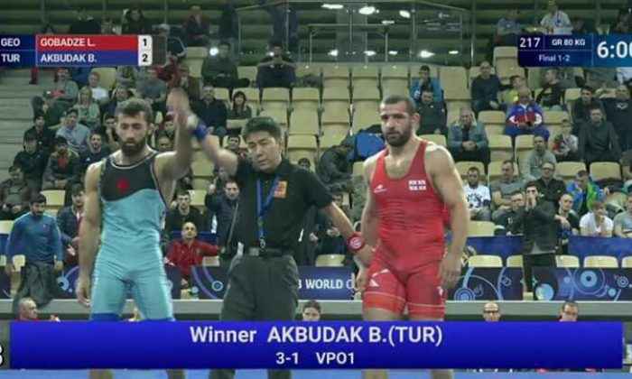 Burhan Akbudak Dünya Şampiyonu   