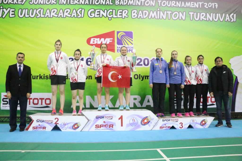 Badmintonculardan 10 madalya   