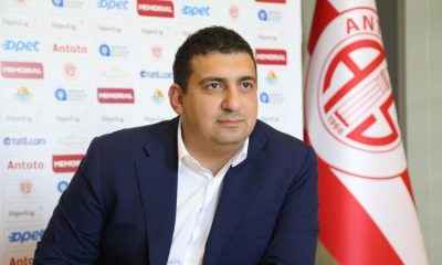 Ali Şafak Öztürk görevi bıraktı