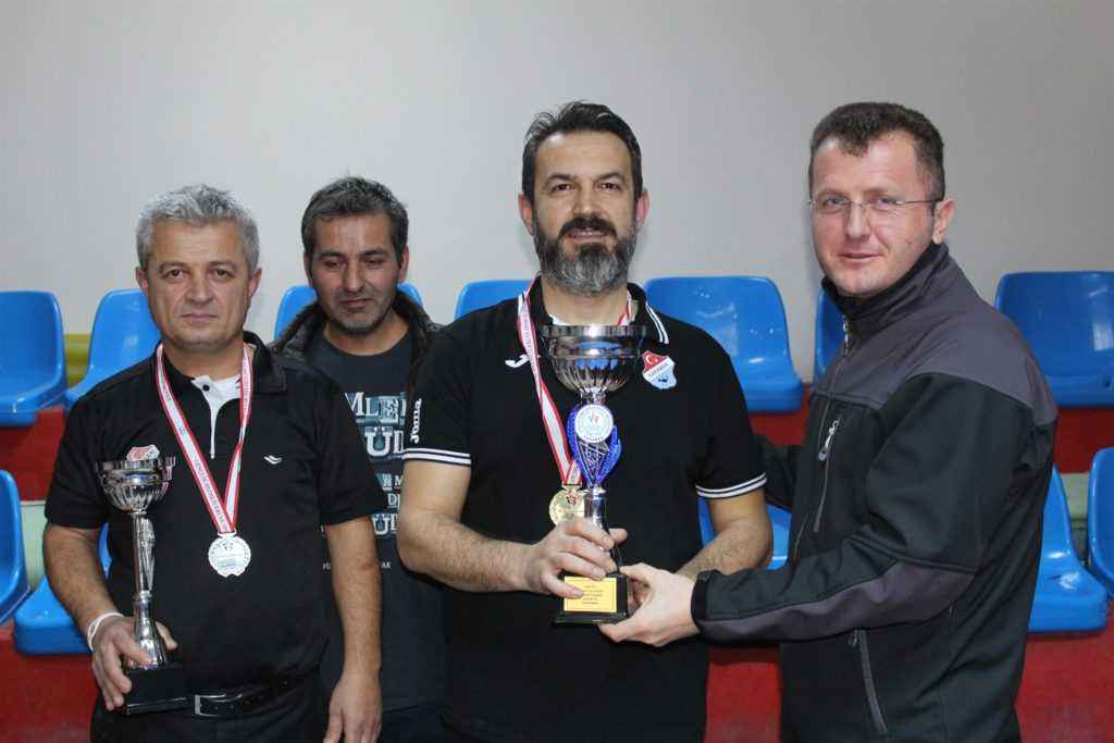 Üç Bant Bilardo heyecanı sona erdi   