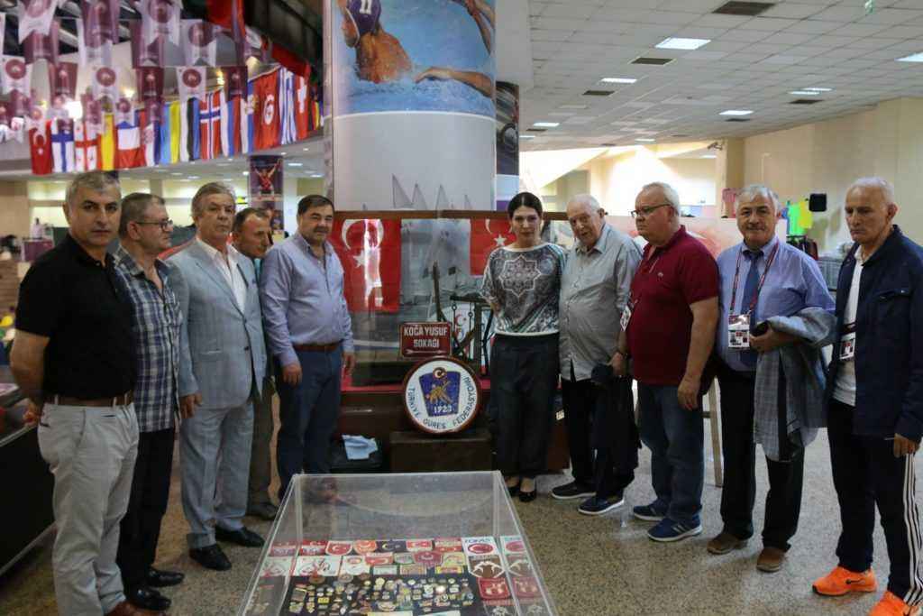 Güreş sergisi görenleri büyüledi