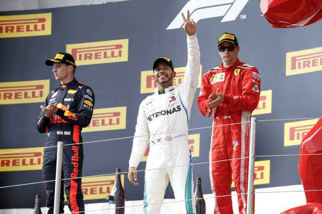 Lewis Hamilton 44. galibiyetini aldı!