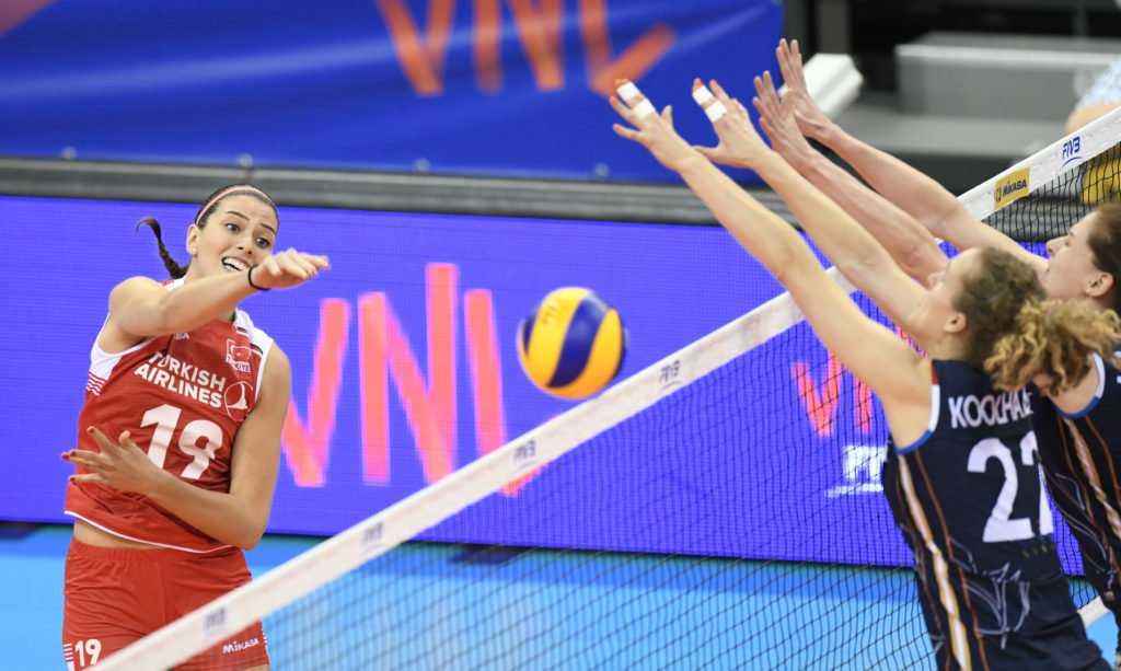 Filenin Sultanları Milletler Ligi’nde Hollanda’ya 3-2 mağlup oldu