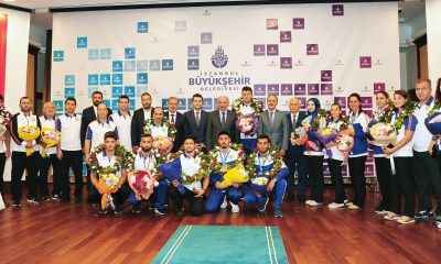 Başkan Uysal Şampiyon sporcuları ödüllendirdi   