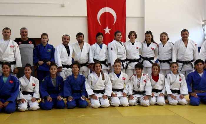 Azerbaycanlı judocularla ortak kamp