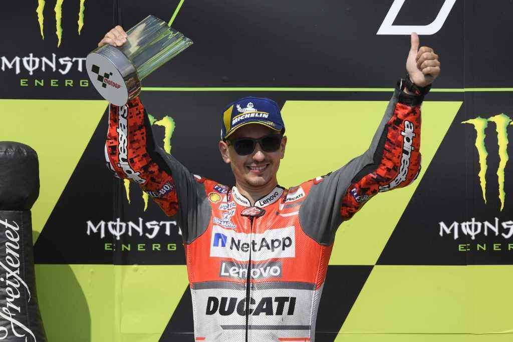 Lorenzo, Moto GP Brno’nun yıldızı oldu