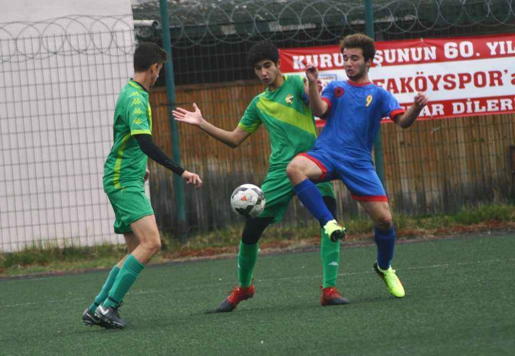Bir puana razı oldular