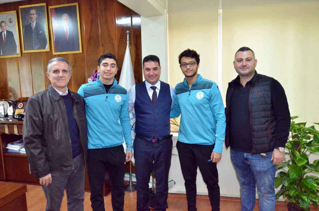TOHM yüzme sporcularından Ataşbak’a ziyaret   