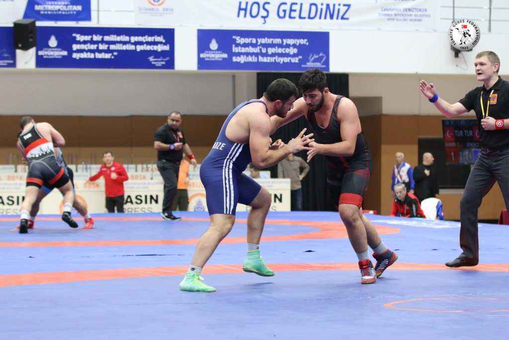 37. Vehbi Emre ve Hamit Kaplan Grekoromen Güreş Turnuvası başladı  