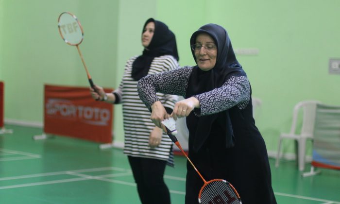 Aile Badminton Projesi hayata geçti    