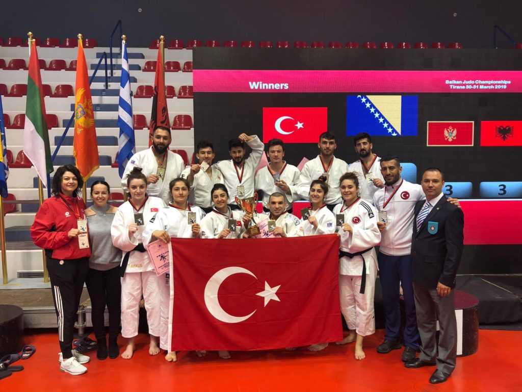 Judoda gümüş madalya