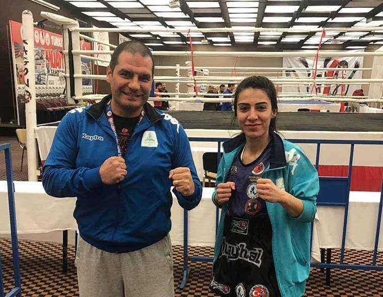 Melike Bozer, AÇÜ’ye altın madalya kazandırdı