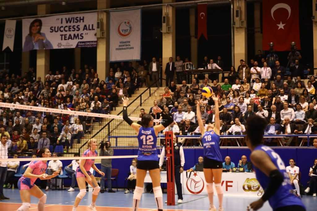 Aydın BBSK, final ilk maçında 3-0 mağlup oldu