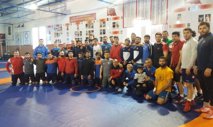 Grekoromen Güreş Milli Takımı, Avrupa Şampiyonası için kampa girdi   
