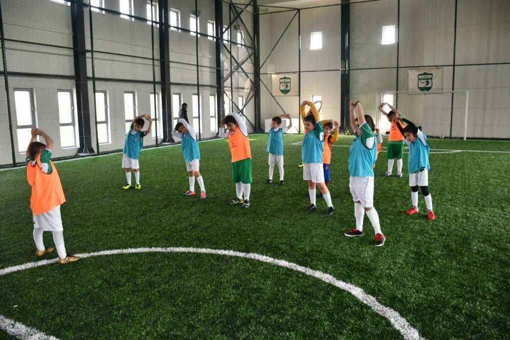 Esnafspor Futbol Okulu çalışmalarını sürdürüyor 