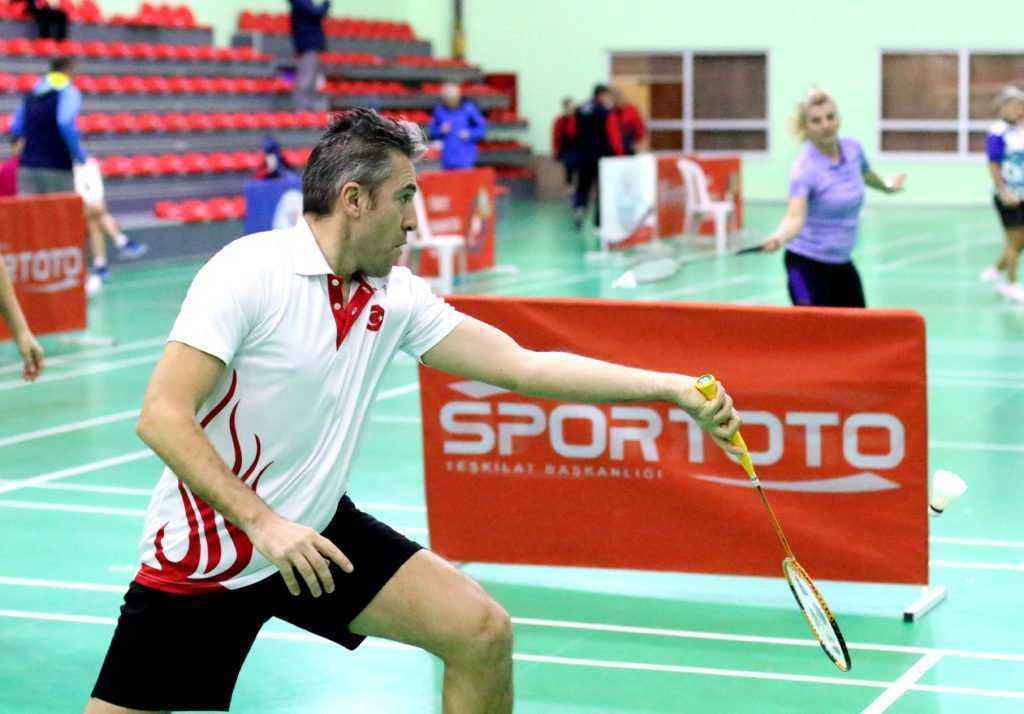 Balkan Badminton Veteranlar şampiyonası Kemer’de  