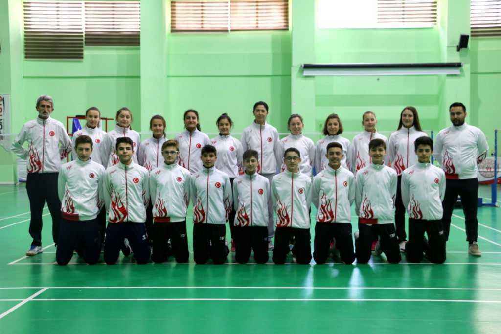 Badminton 17 Yaş Milli Takımı Bulgaristan’da