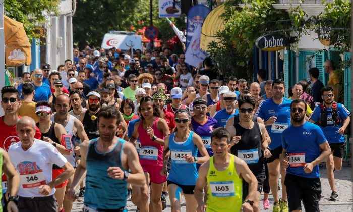 Bozcaada Yarı Maratonuna 1200 sporcu katıldı 
