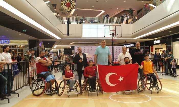 Galatasaray Tekerlekli Sandalye Basket Takımı izleyenleri büyüledi 