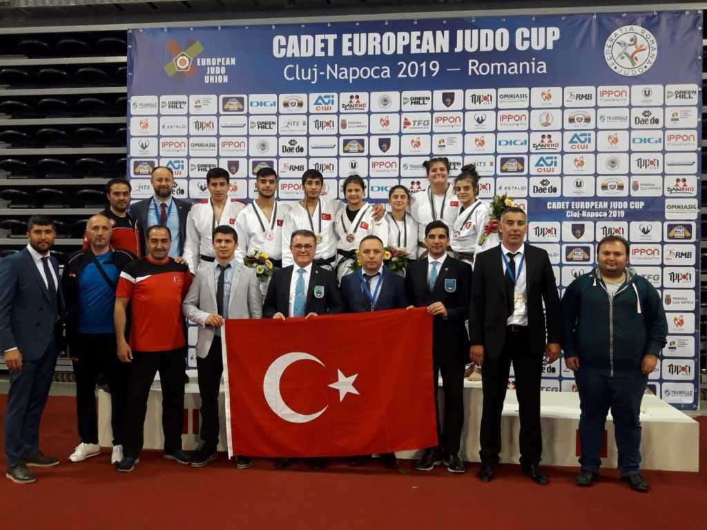 Ümitler, Romanya’da destan yazdı