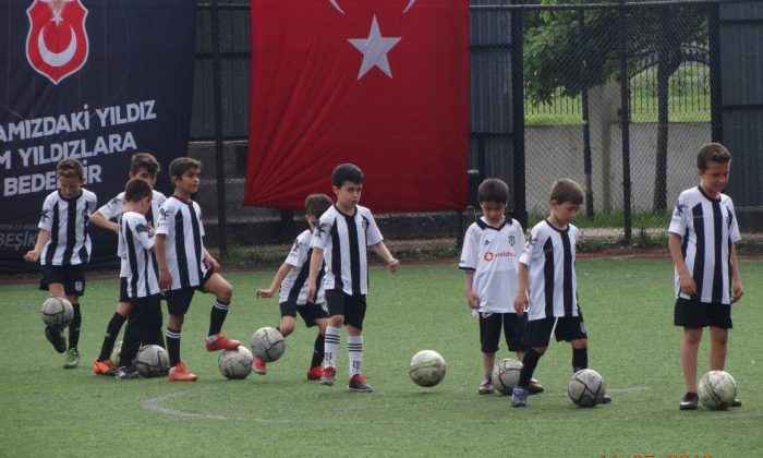 Beşiktaş futbol okuluna ilgi büyük   