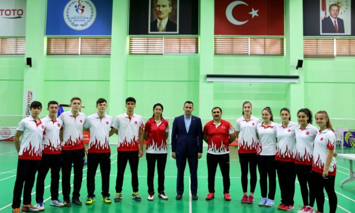 Milli Badmintoncular Bulgaristan’a gitti   