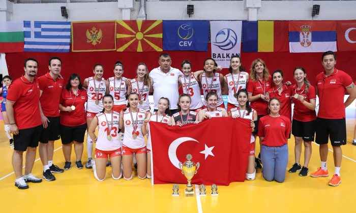 U16 Küçük Kız Milli Takımımız, Namağlup Balkan Şampiyonu!   