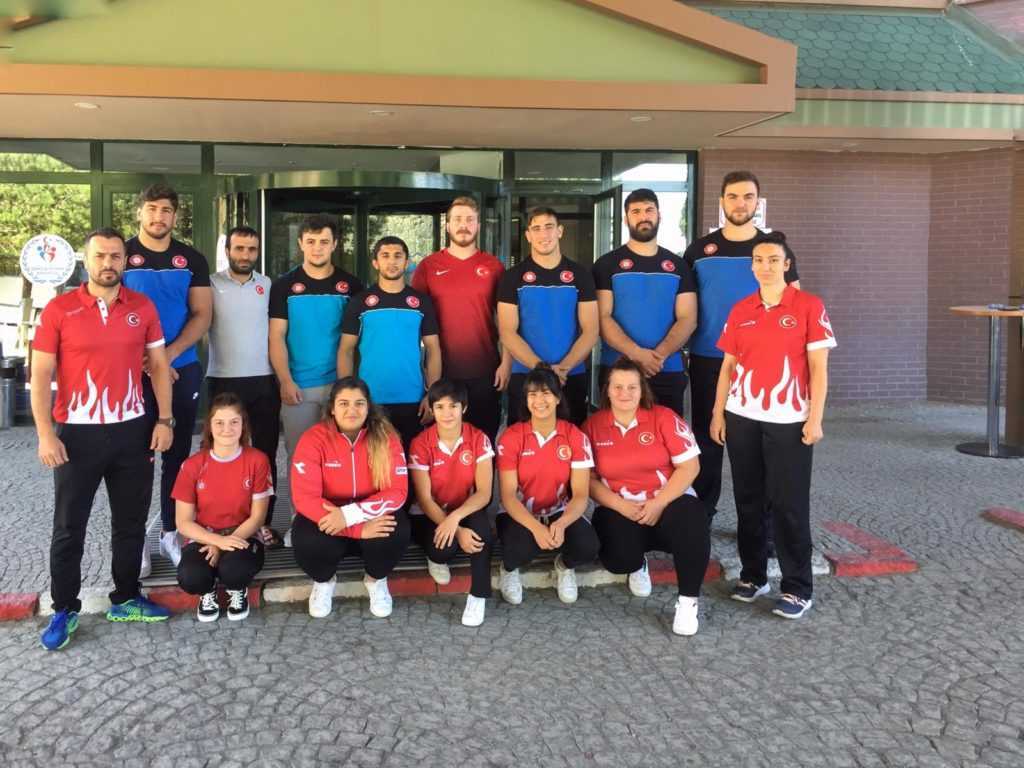 Genç judocular Avrupa Şampiyonası için hazırlanıyor