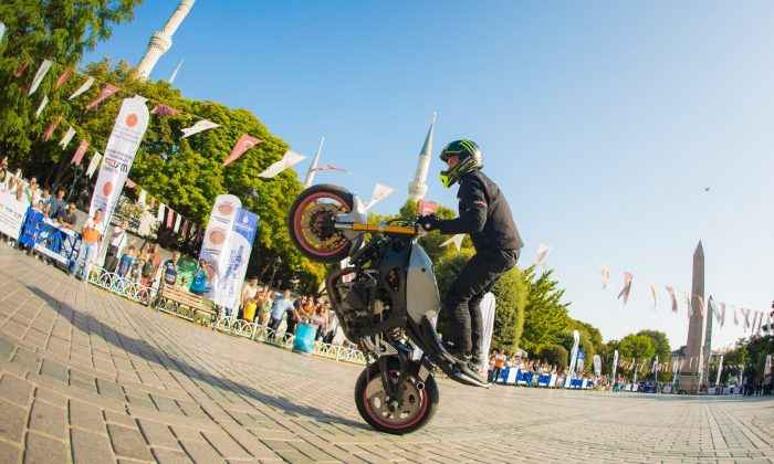 Sultanahmet Meydanı’nda motosiklet şov!